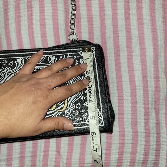 Black Book of Spells Purse - Picture 8 of 9